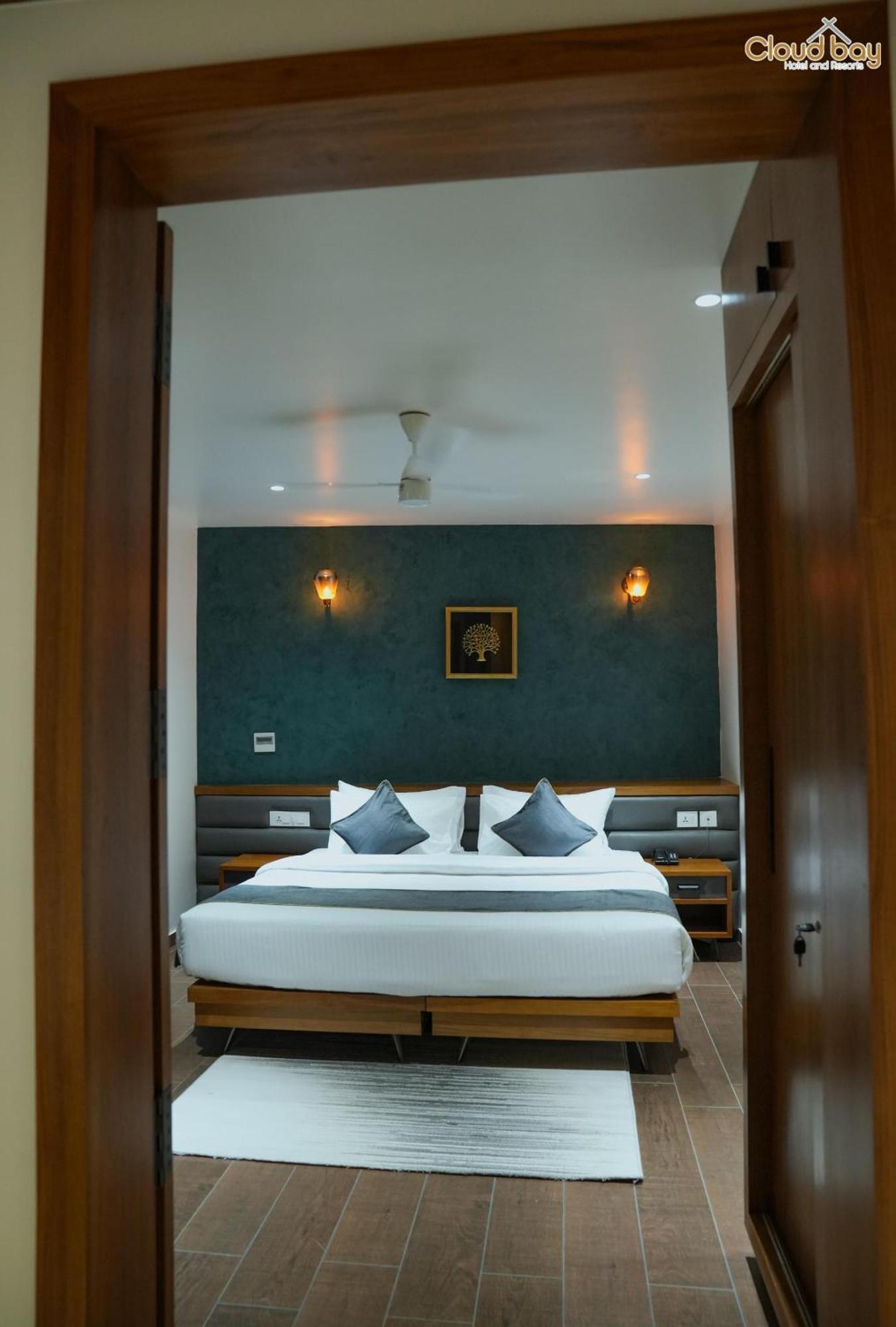 Hotel Cloud Bay Manjeri Екстериор снимка