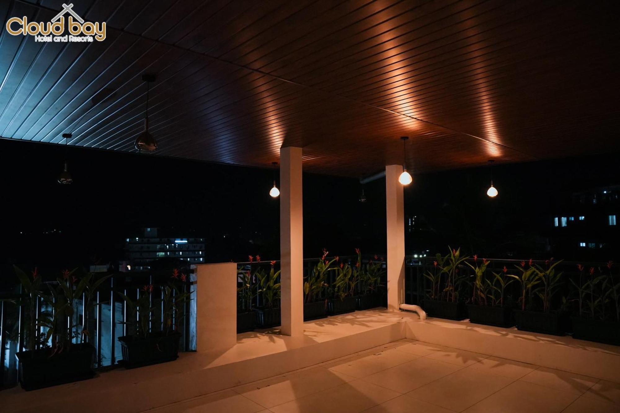 Hotel Cloud Bay Manjeri Екстериор снимка