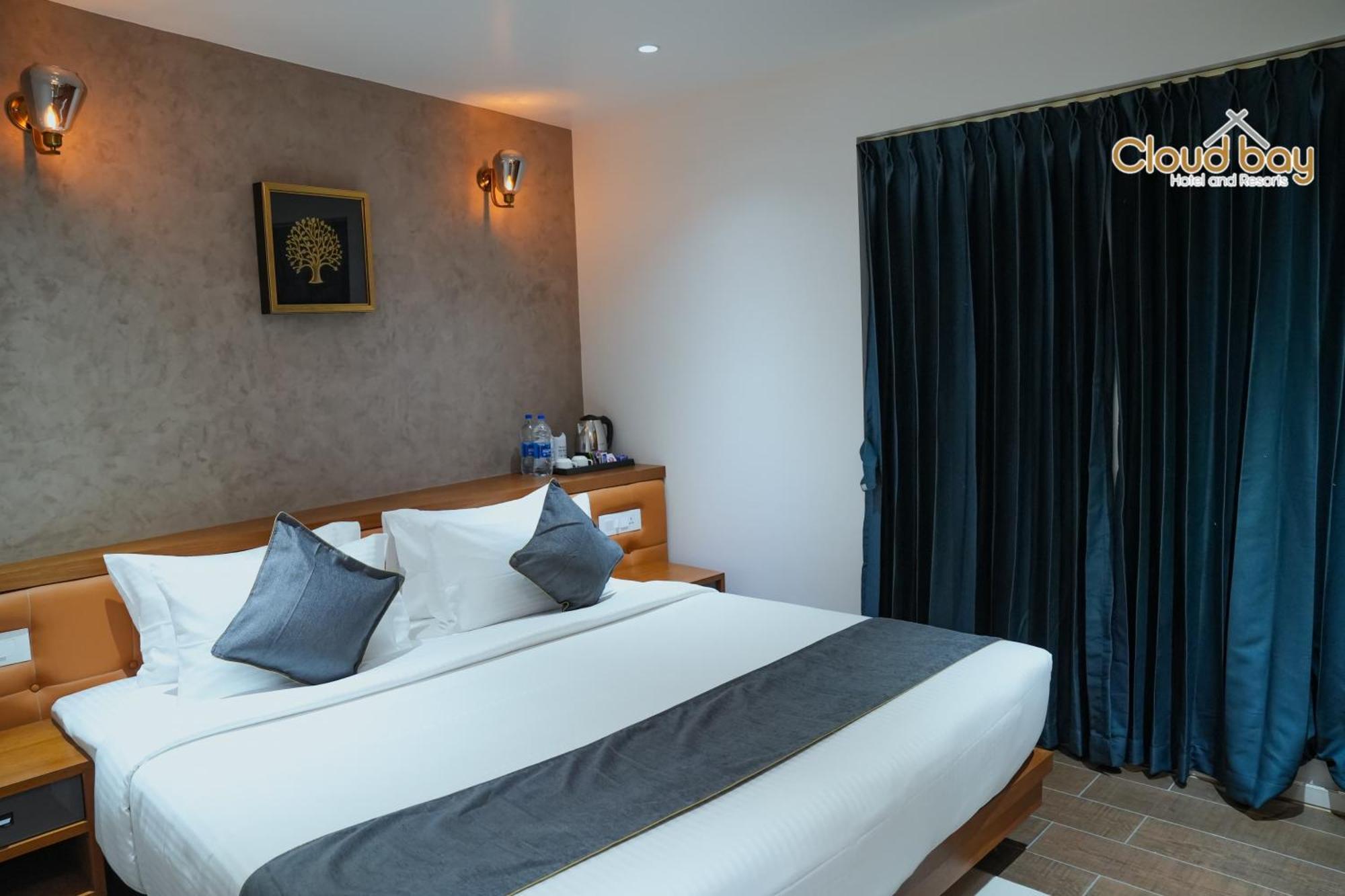 Hotel Cloud Bay Manjeri Екстериор снимка